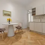 Apartahotel House 66 Braşov
