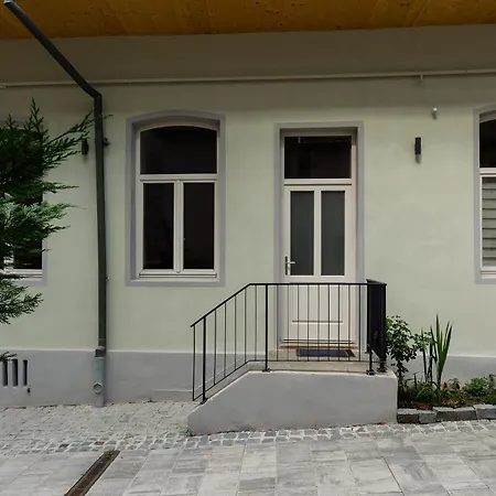 House 66 Aparthotel Braşov