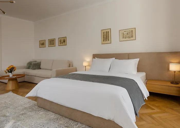 House 66 3* 布拉索夫