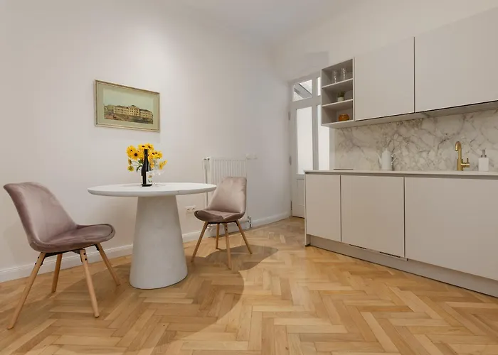 Aparthotel House 66 Braşov