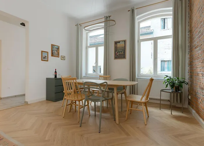 公寓式酒店 House 66